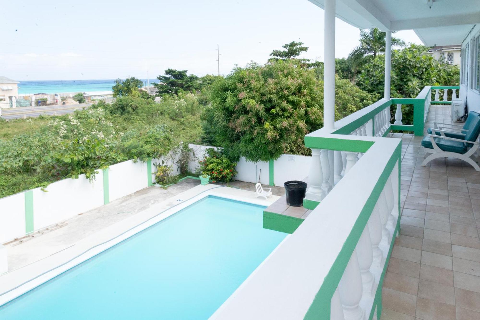 Villa Donna Inn モンテゴ・ベイ エクステリア 写真